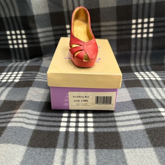 Just The Right Shoe Ravishing Red Heels - Picture 3 of 6